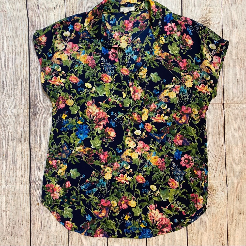 Pleione spring time collared loose blouse